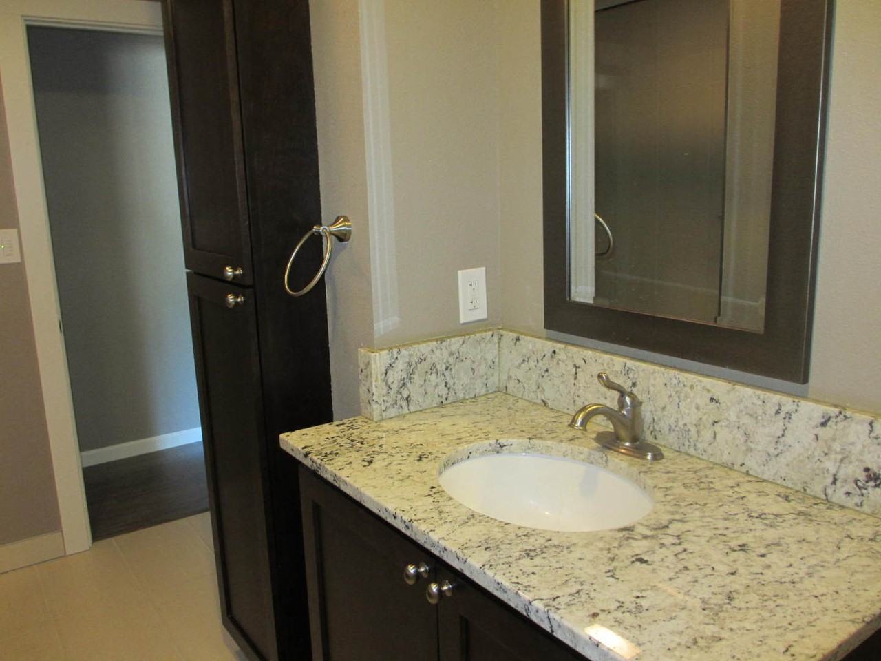 9529 N Fairhaven Ave - Photo 6 of 16