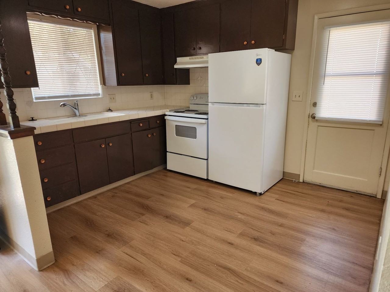 1103 Sycamore St - Photo 4 of 13