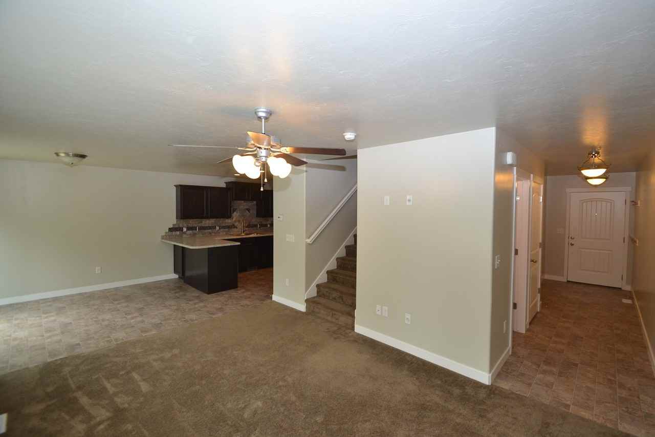 14291 S Side Hill Ln - Photo 3 of 23