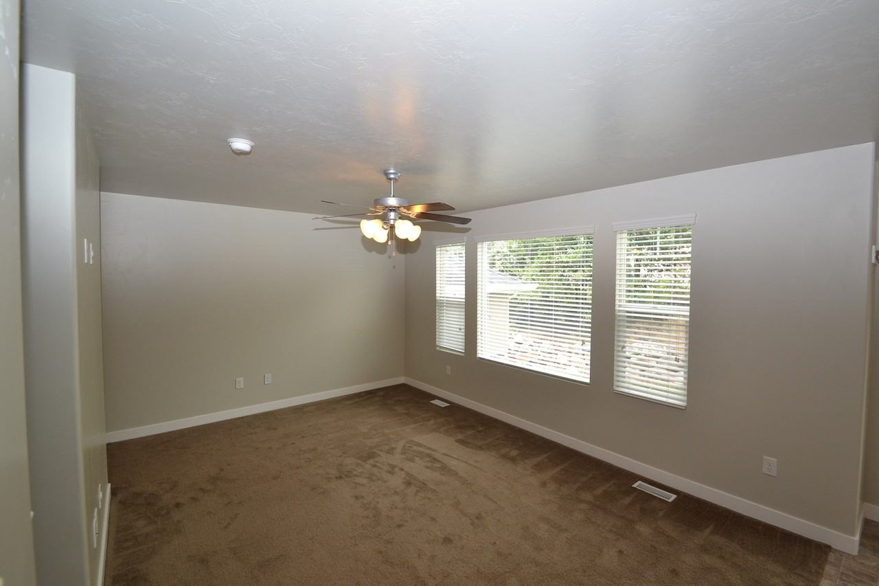 14291 S Side Hill Ln - Photo 4 of 23