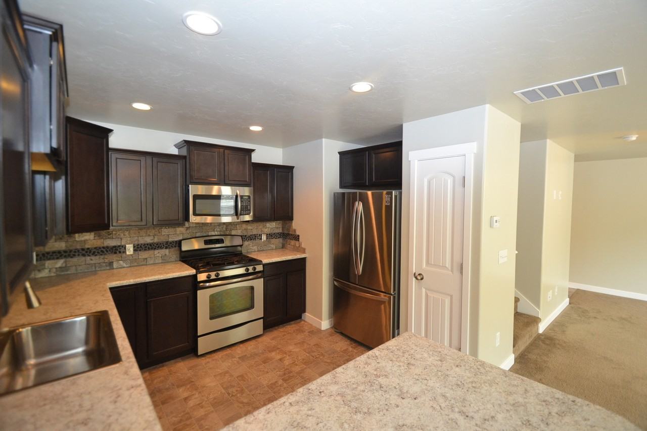 14291 S Side Hill Ln - Photo 7 of 23