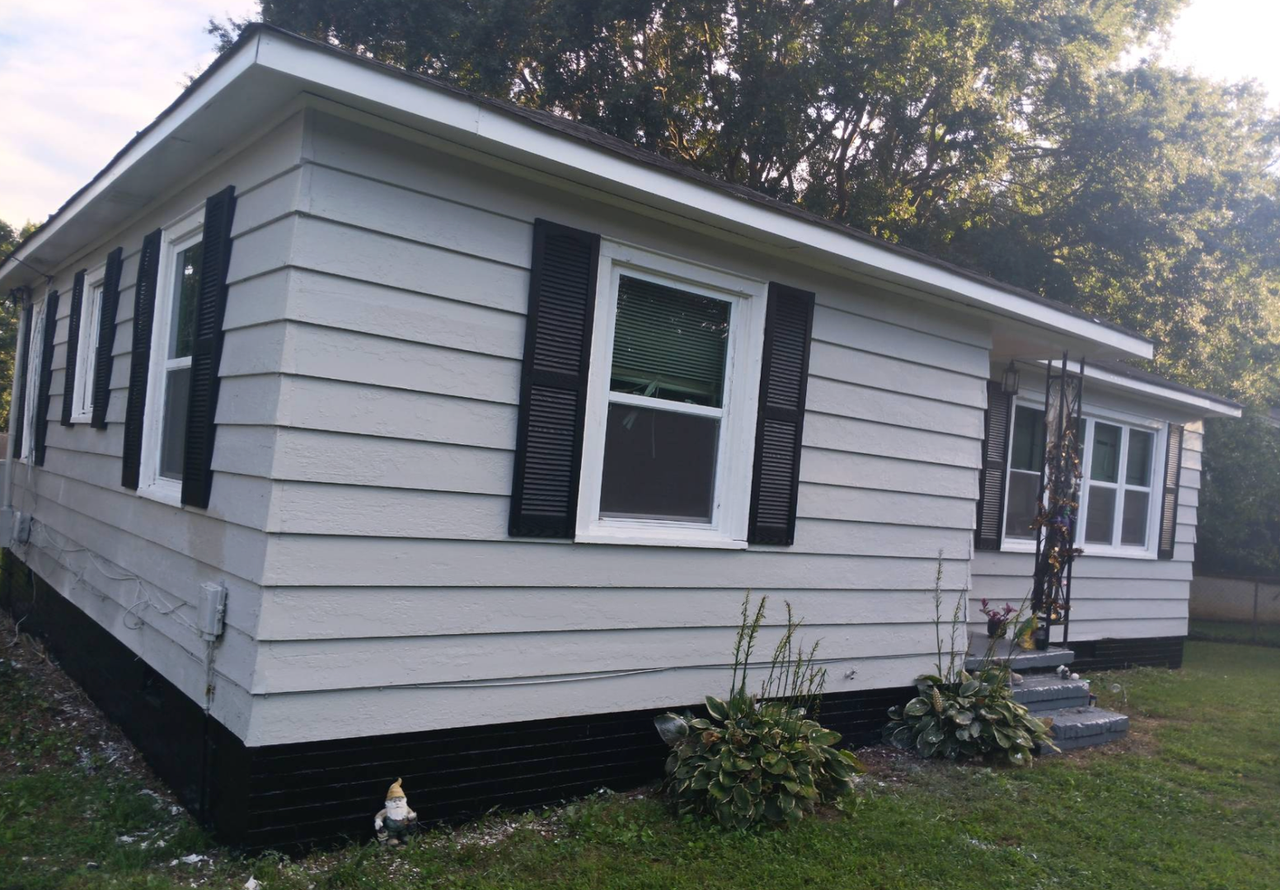 410 Blacksnake Rd - Photo 5 of 9