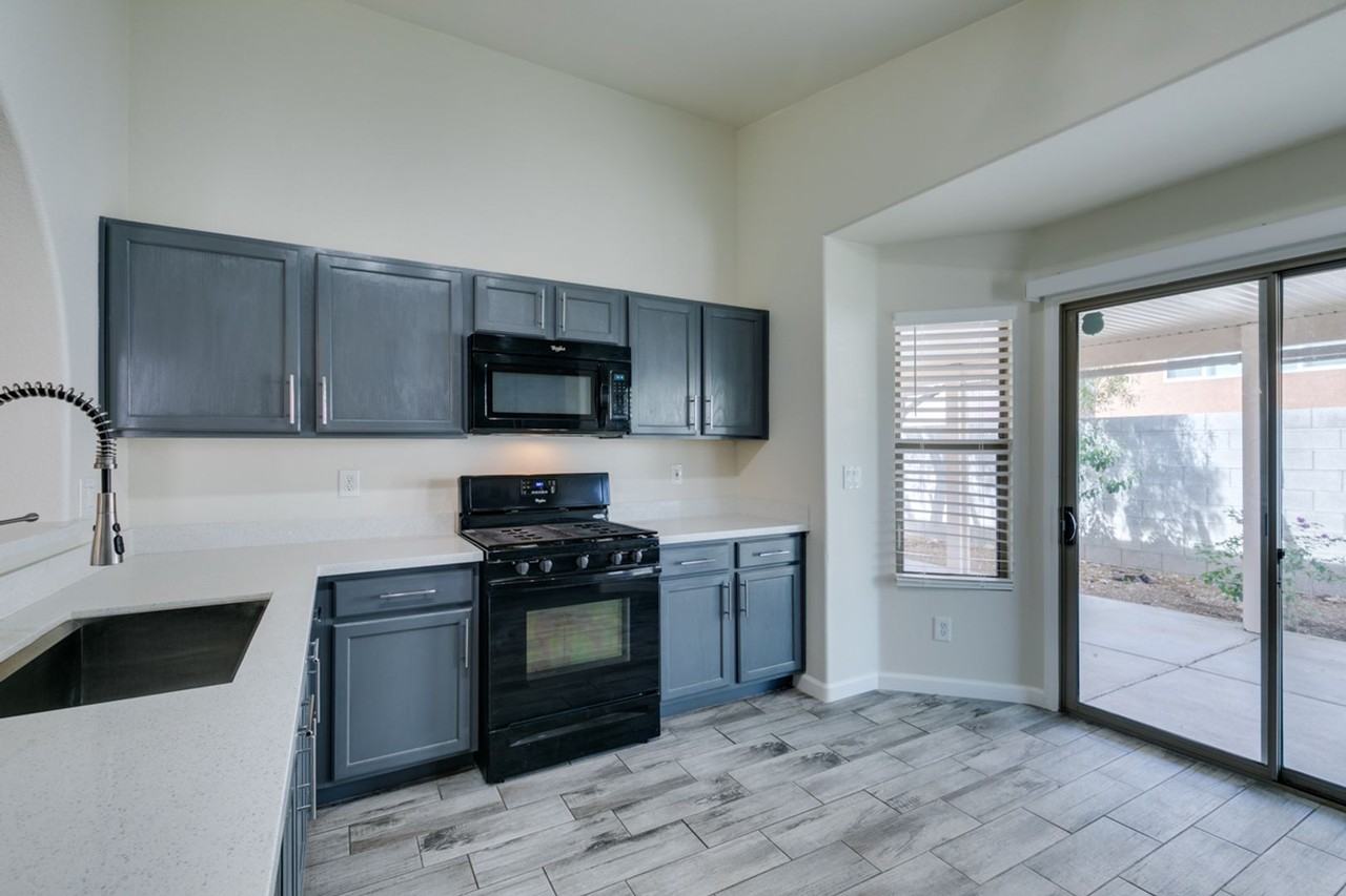 6763 Bison Creek St - Photo 3 of 40
