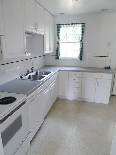 130 Barclay Rd - Photo 7 of 20