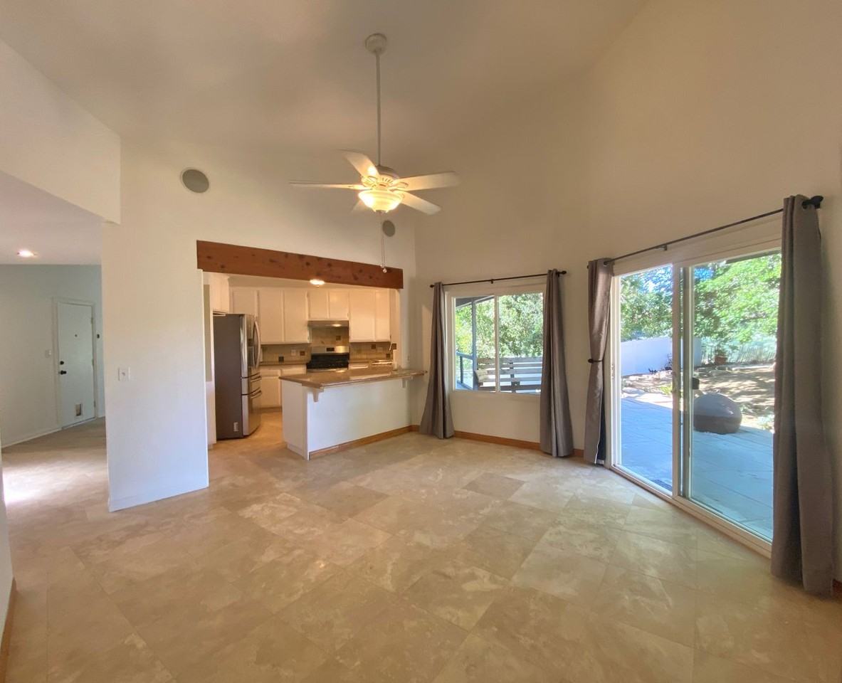 11051 Puesta Del Sol - Photo 3 of 18