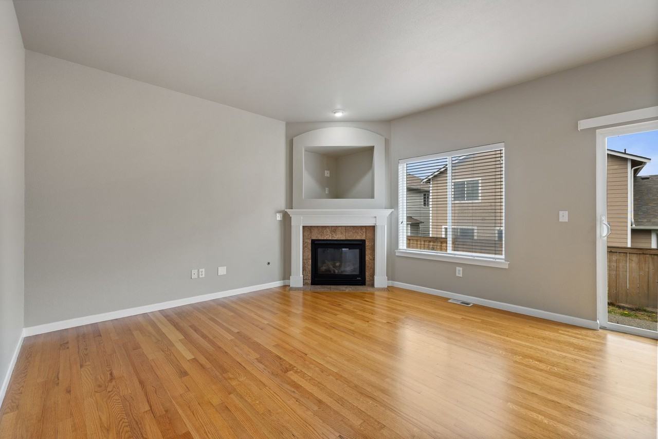 18623 111th Avenue Ct E - Photo 3 of 14