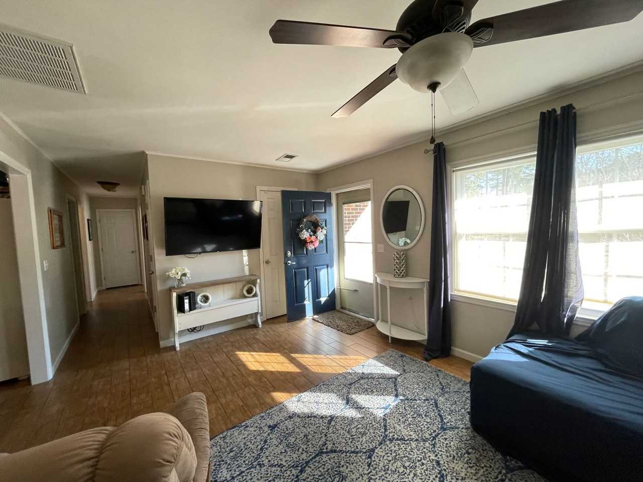 4533 Middlesex Rd - Photo 2 of 27