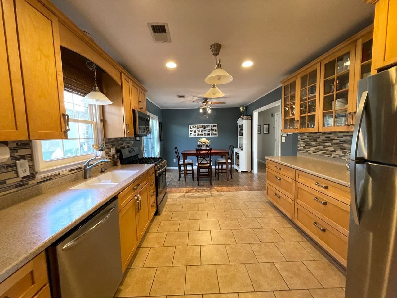 4533 Middlesex Rd - Photo 5 of 27