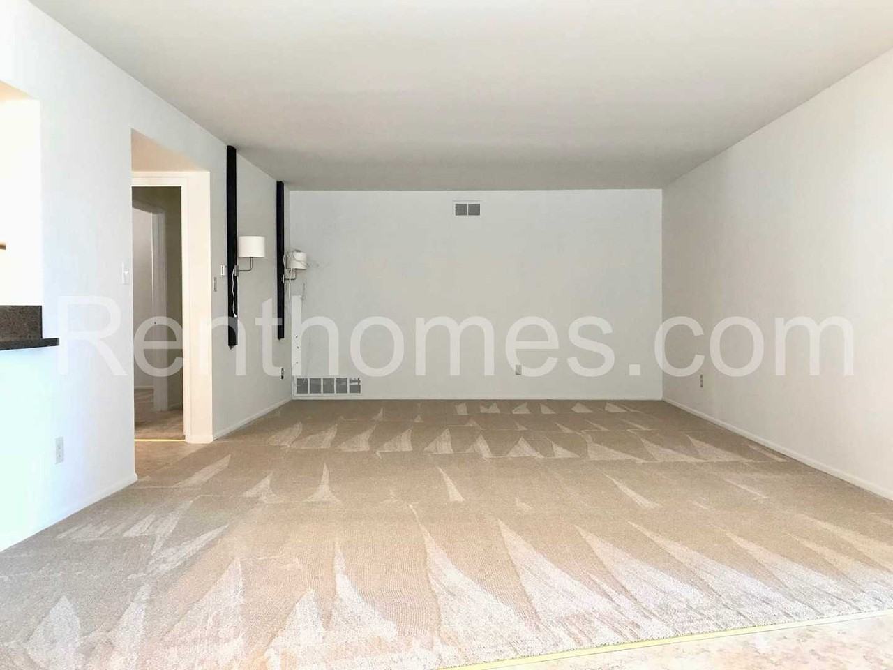 4931 Sky St - Photo 3 of 27