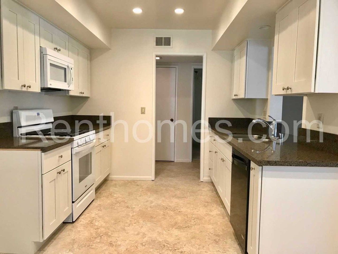 4931 Sky St - Photo 6 of 27