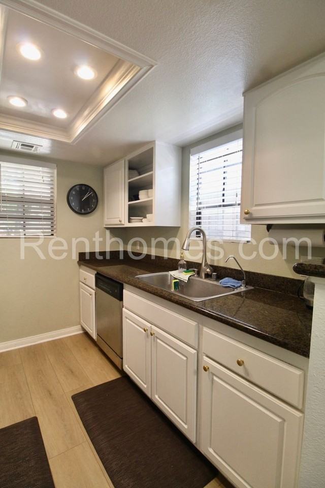 12051 Alta Carmel Ct #199 - Photo 5 of 19