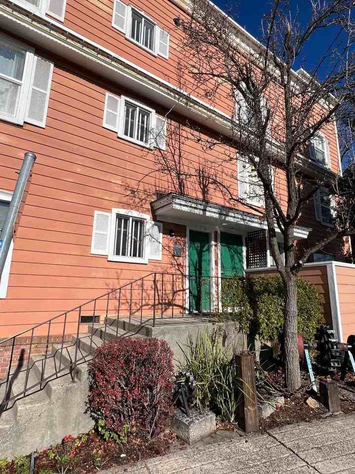 102 Richardson St - Photo 7 of 9