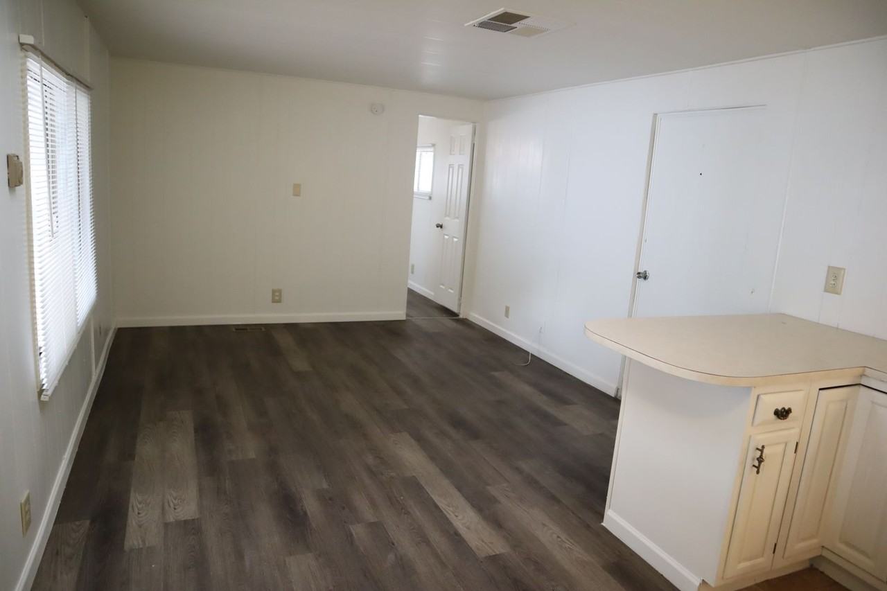 790 S Greenleaf Rd - Photo 6 of 21
