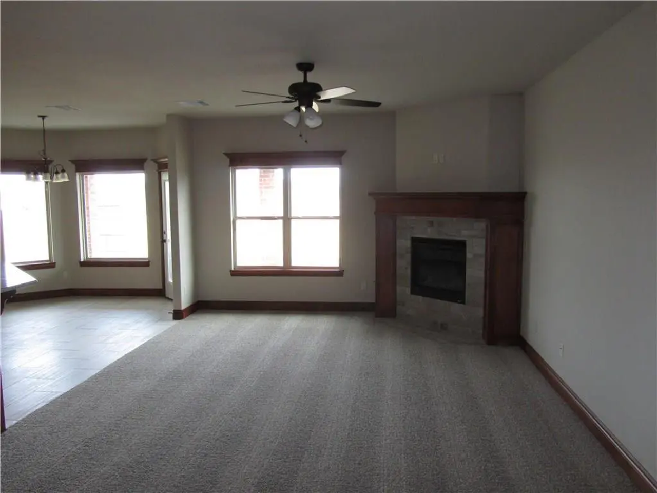 1529 Se 6th St - Photo 4 of 24