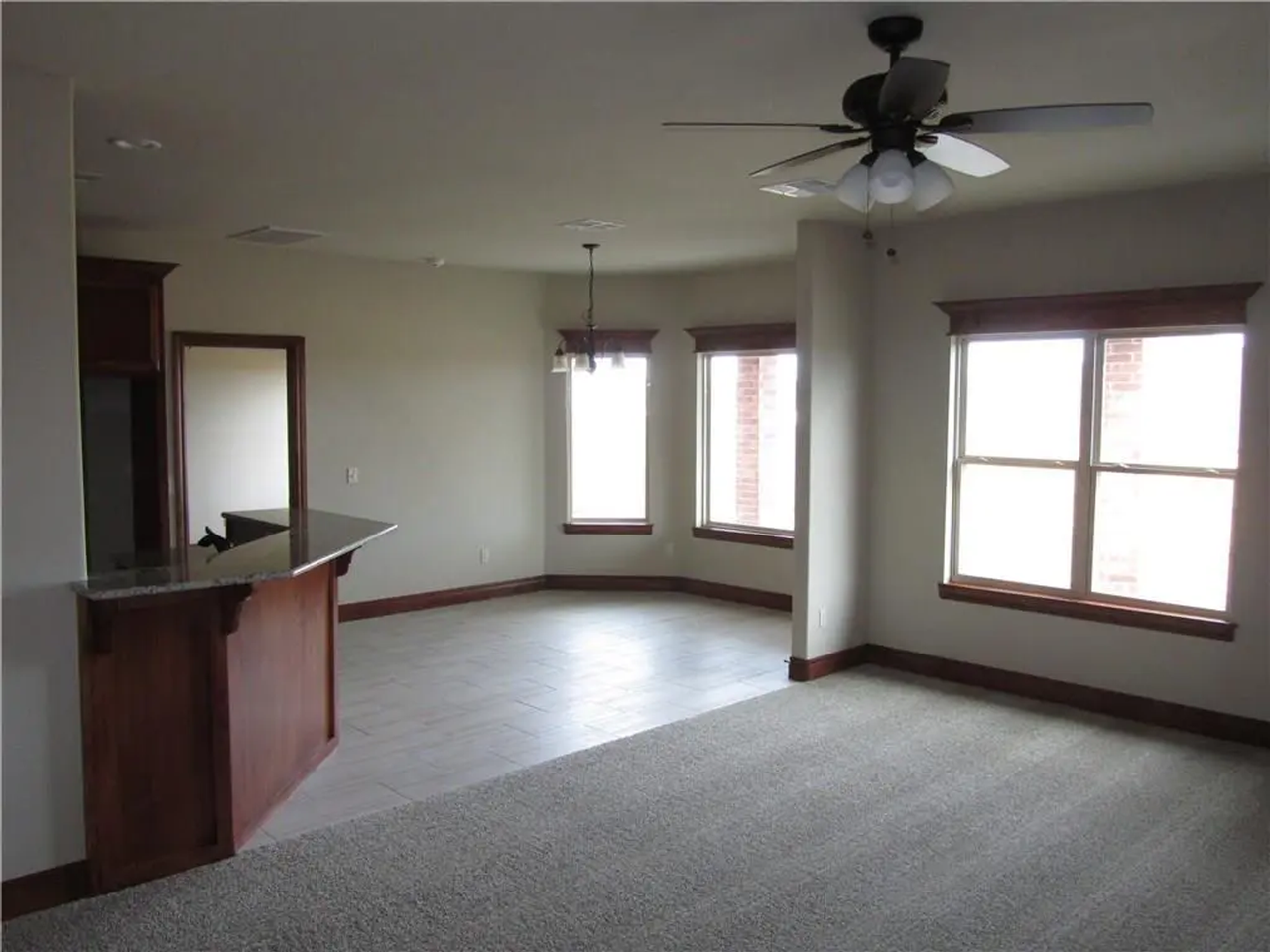 1529 Se 6th St - Photo 6 of 24