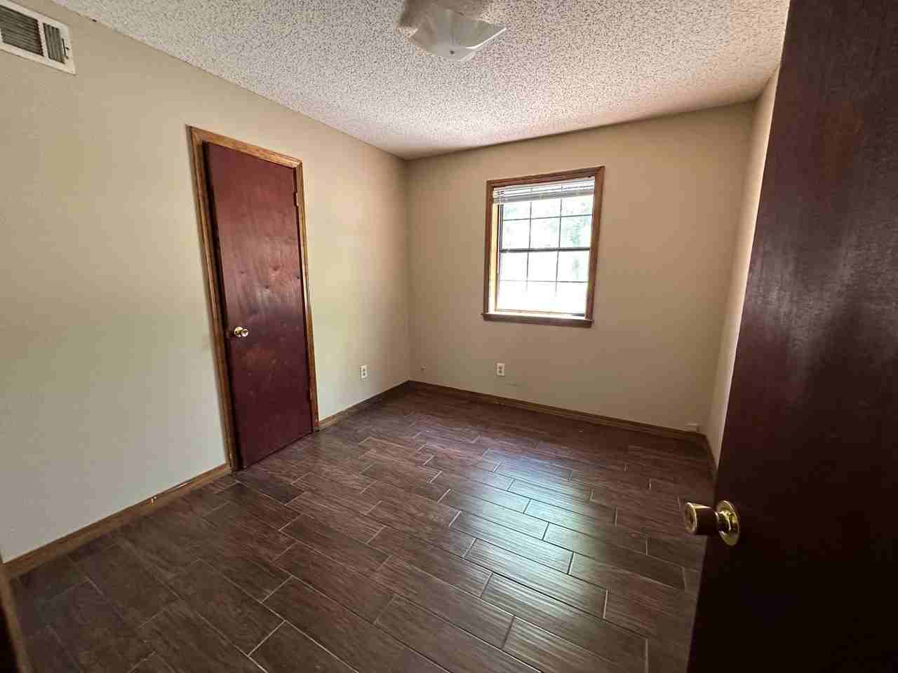 603 Twin Oak Dr - Photo 7 of 9