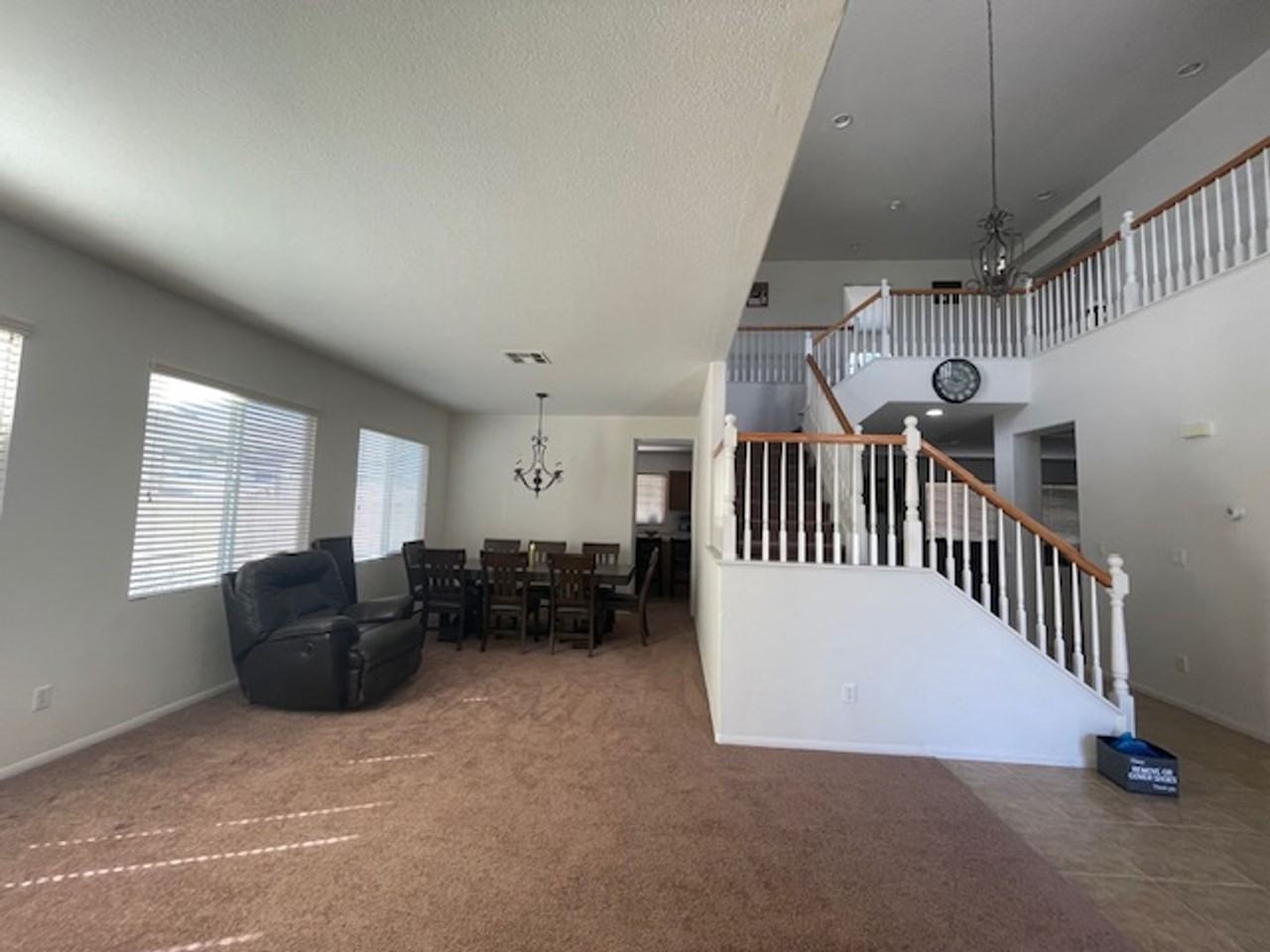 5875 Larry Dean St - Photo 6 of 31