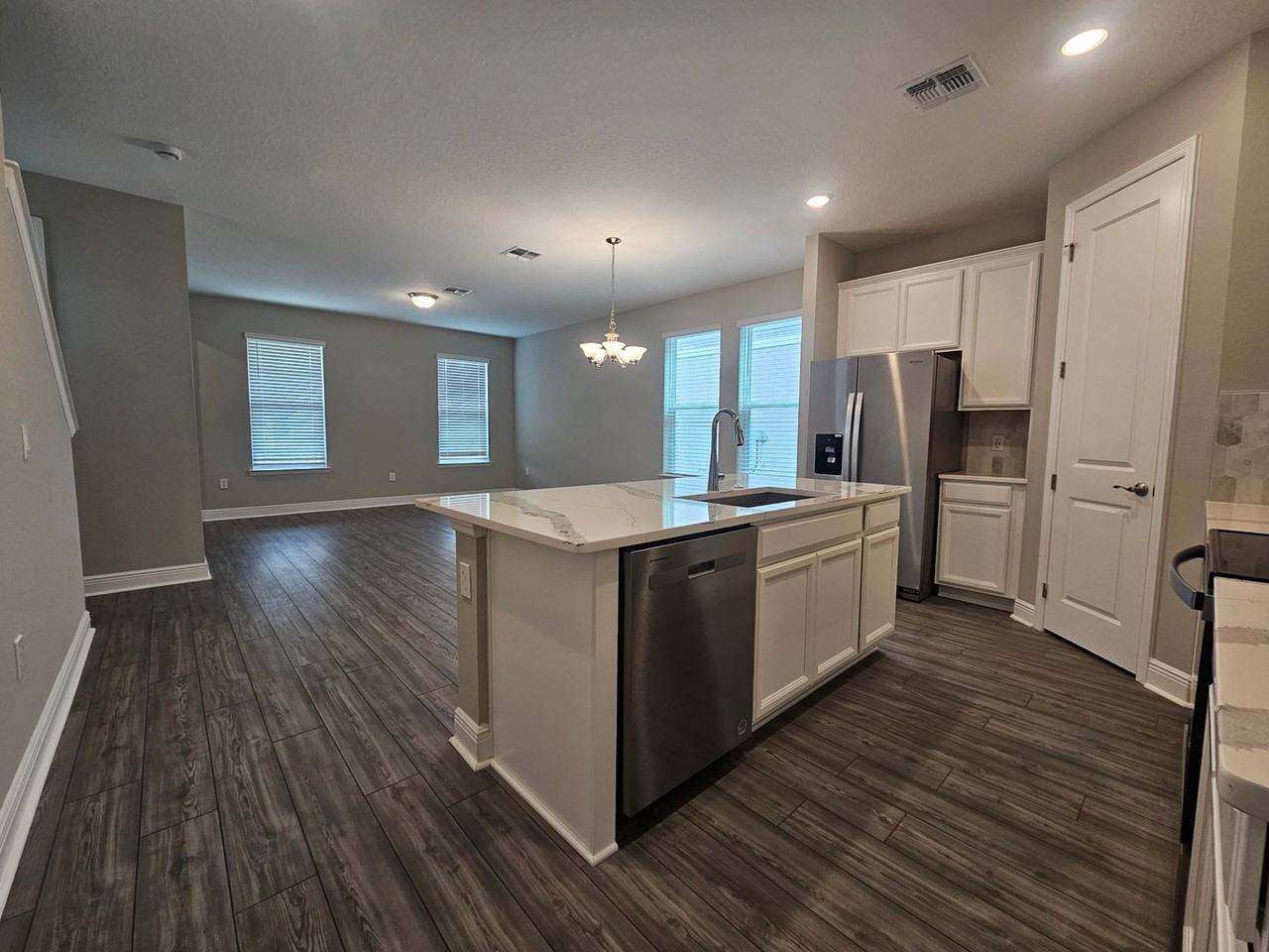 14371 Braemar St - Photo 5 of 28