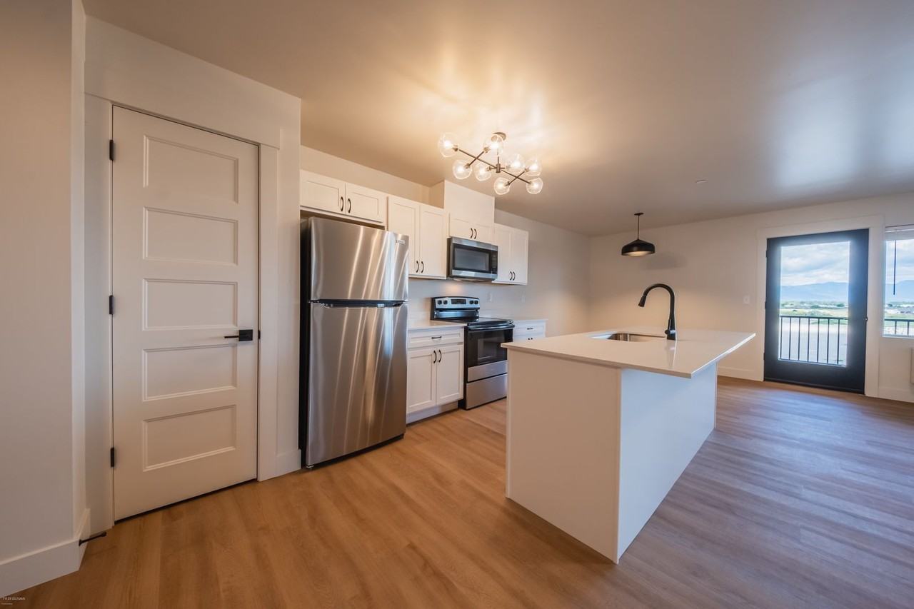 426 Cobalt Dr #207 - Photo 6 of 15