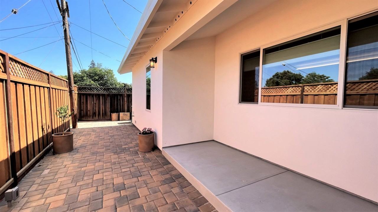 816 Selkirk Pl - Photo 5 of 20