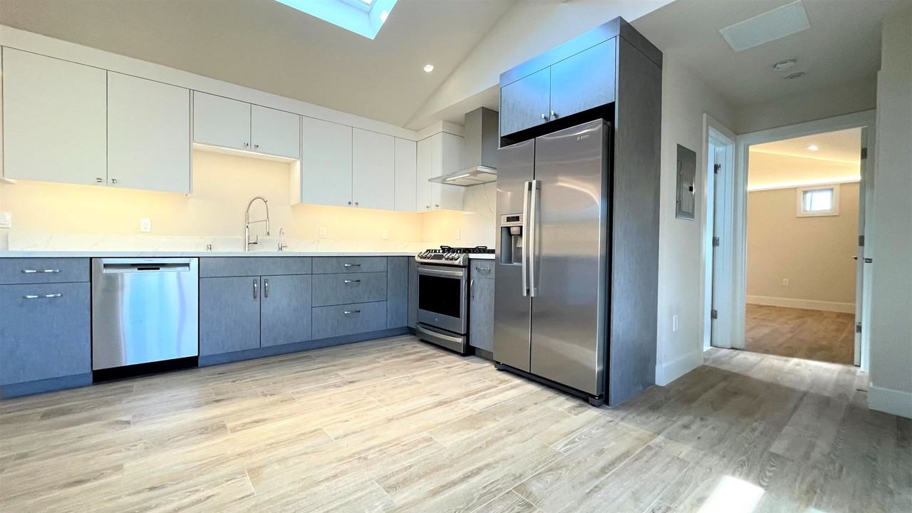 816 Selkirk Pl - Photo 6 of 20