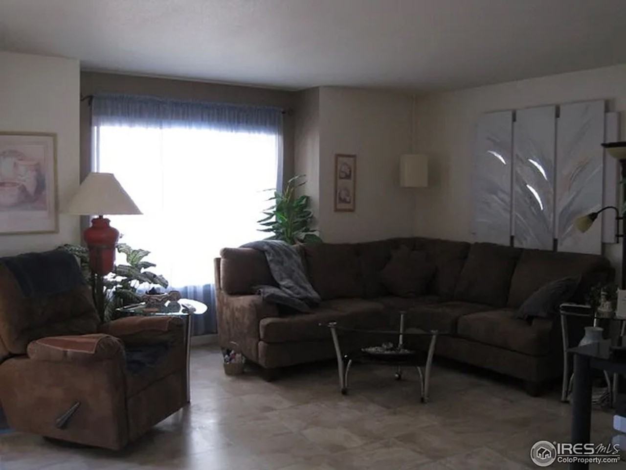 990 Monroe Ave - Photo 4 of 9