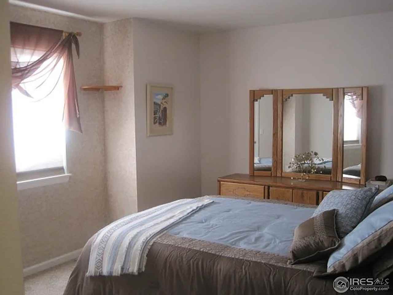 990 Monroe Ave - Photo 5 of 9