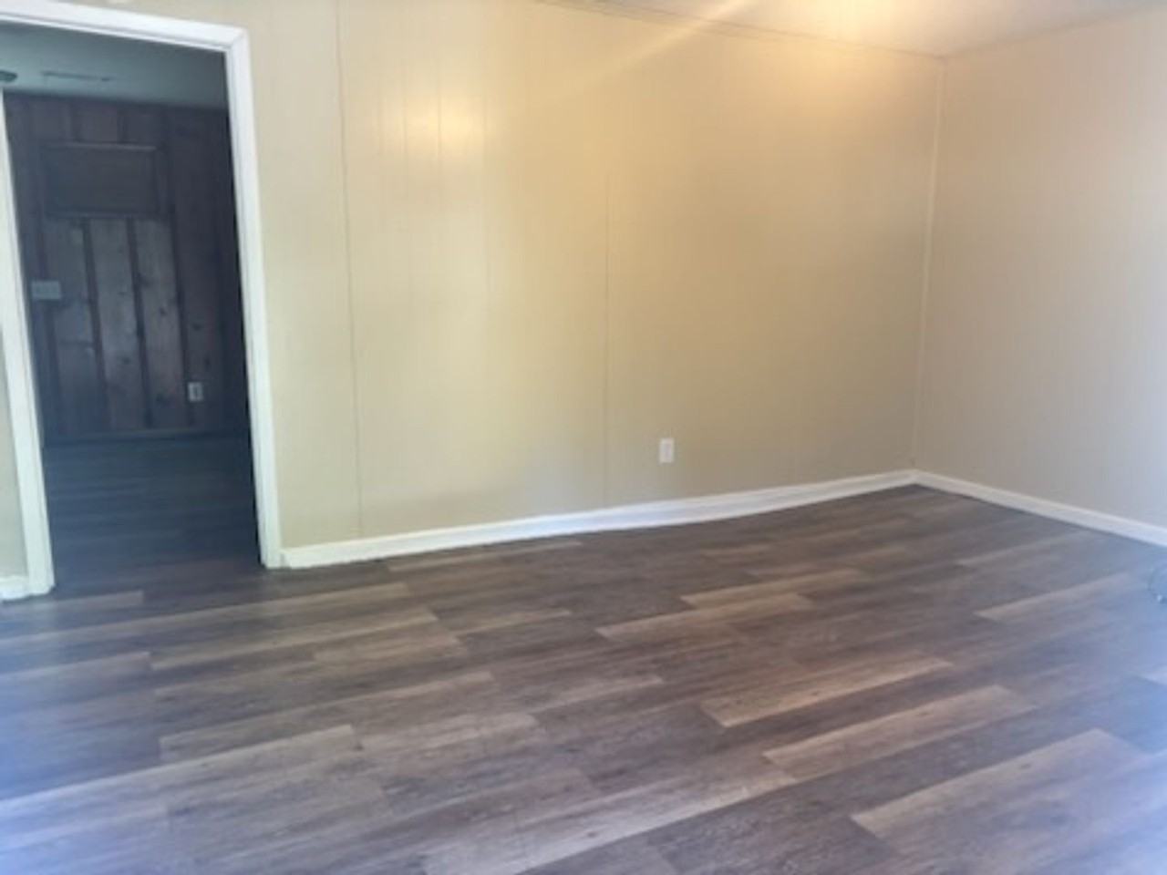 1527 Maria Dr - Photo 3 of 11