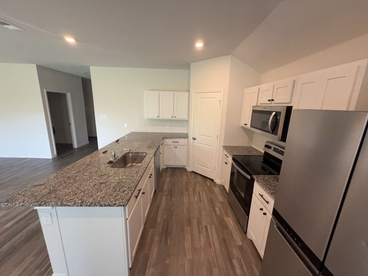 3637 Silver Maple Ln - Photo 3 of 17