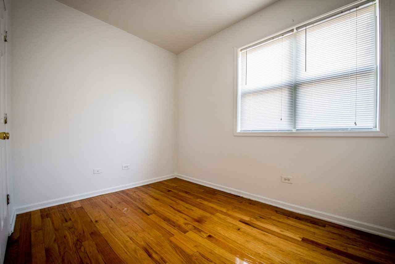 3038 W Flournoy - Photo 5 of 25