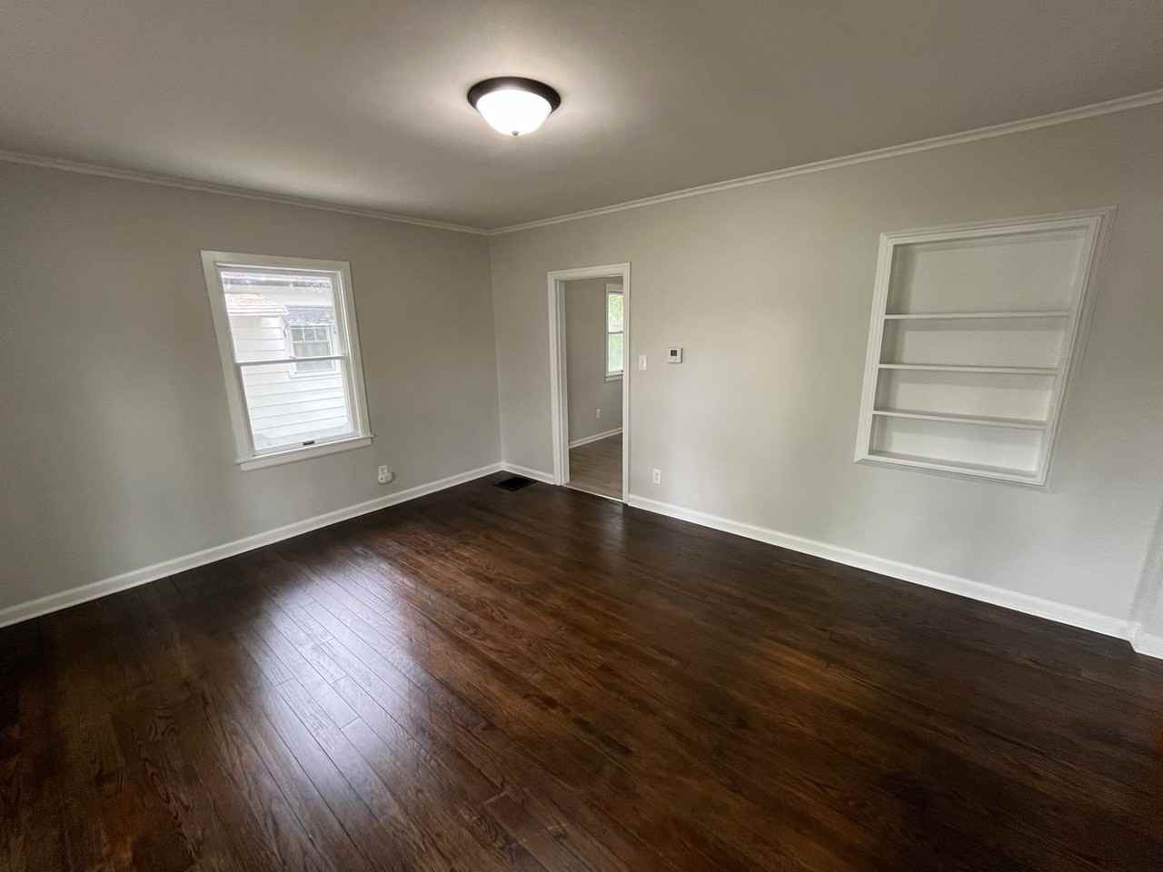 870 Melrose Ave - Photo 3 of 20