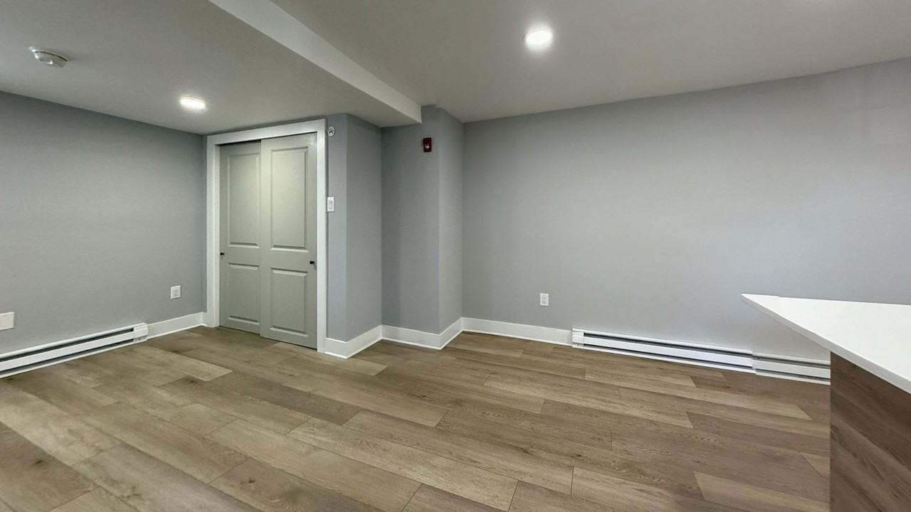 1801 N 59th St - Photo 5 of 10
