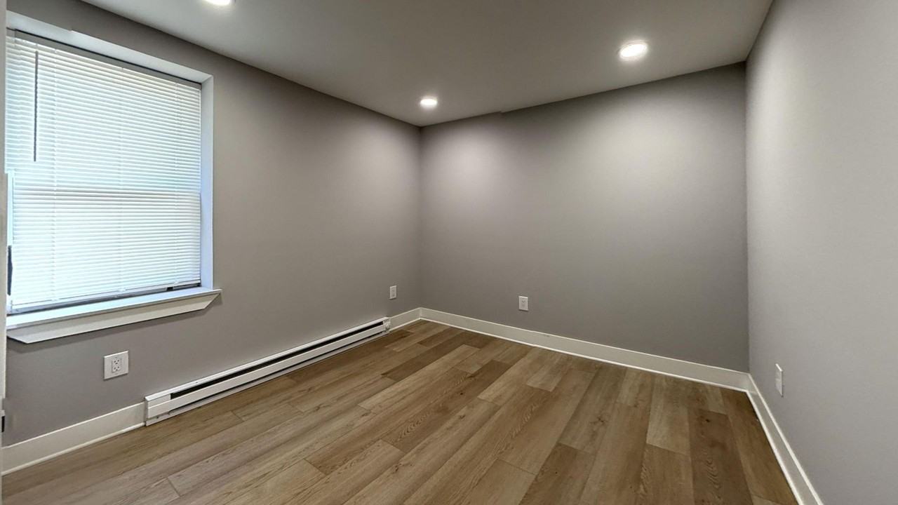 1801 N 59th St - Photo 7 of 10