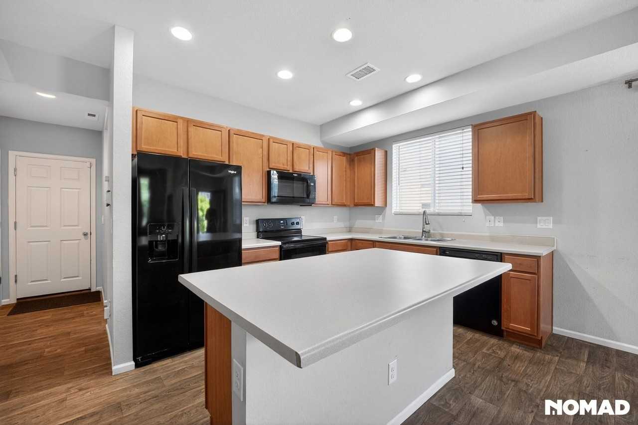 16041 E Elk Dr - Photo 6 of 33