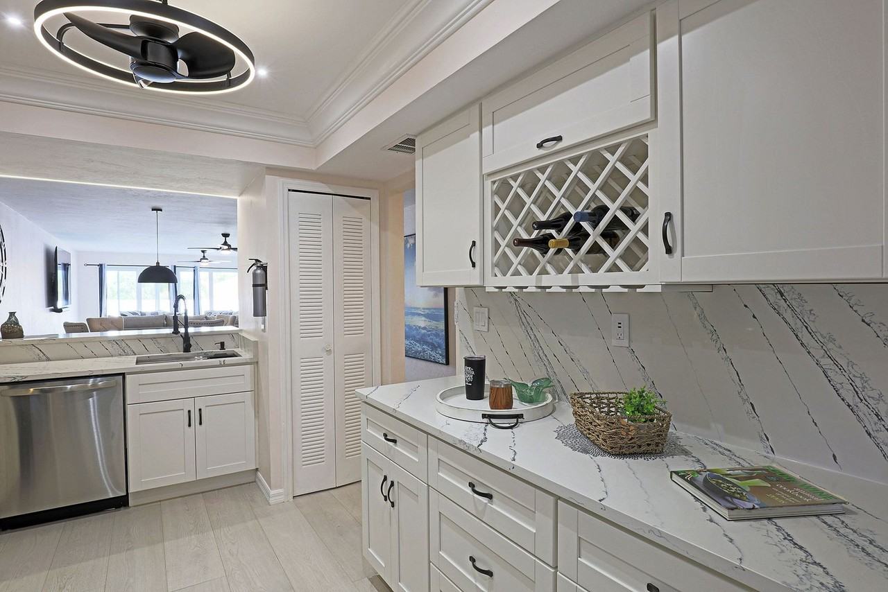 11921 Seabreeze Cove Ln - Photo 6 of 50