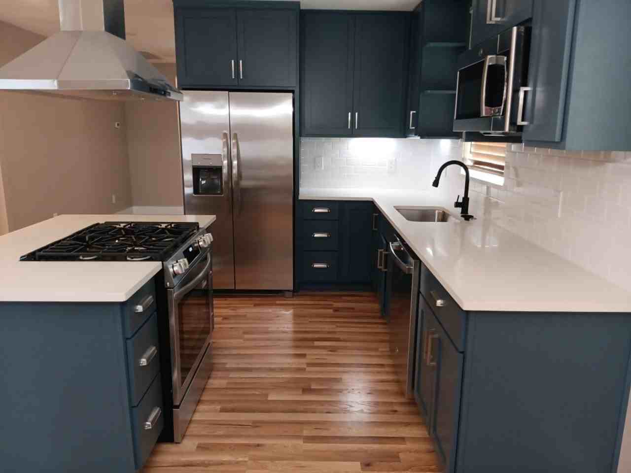 1707 Anderson Pl Se - Photo 2 of 16