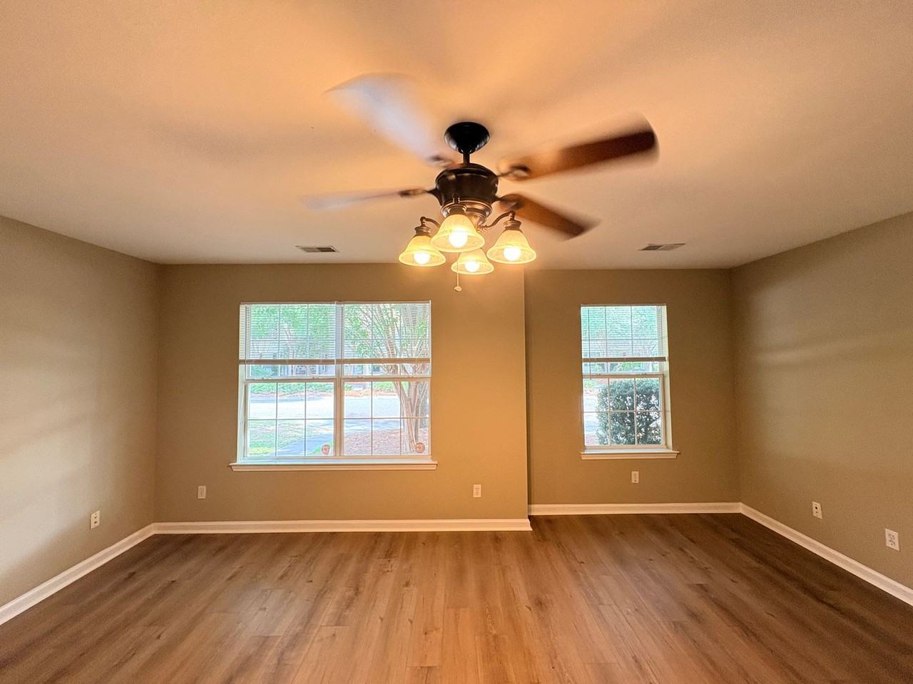 239 Station Mill Blvd - Photo 6 of 33