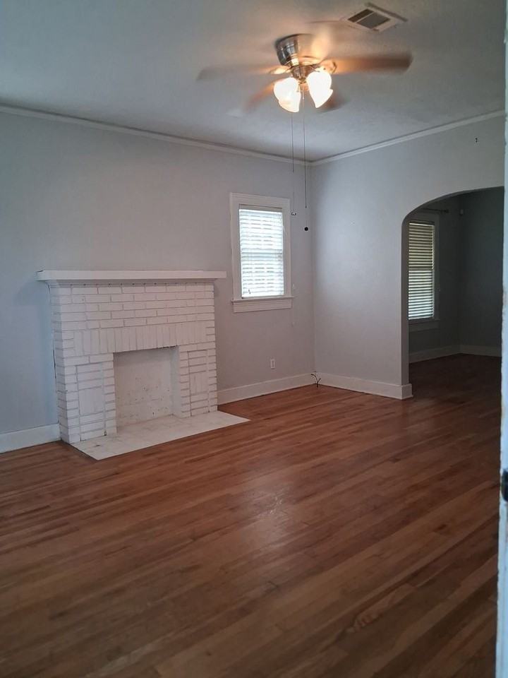 516 Hartfield St - Photo 3 of 19