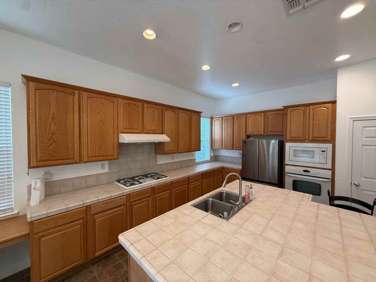 10410 Danichris Way - Photo 4 of 16