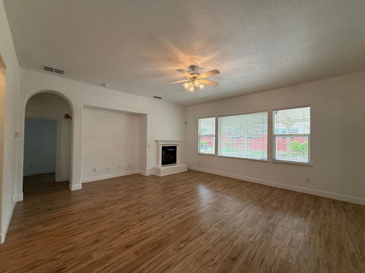 10410 Danichris Way - Photo 5 of 16