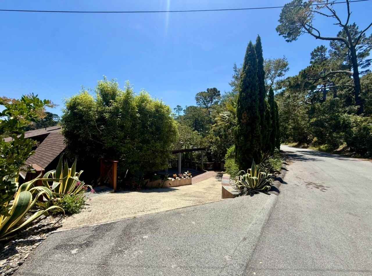 35 Linda Vista Dr - Photo 2 of 32