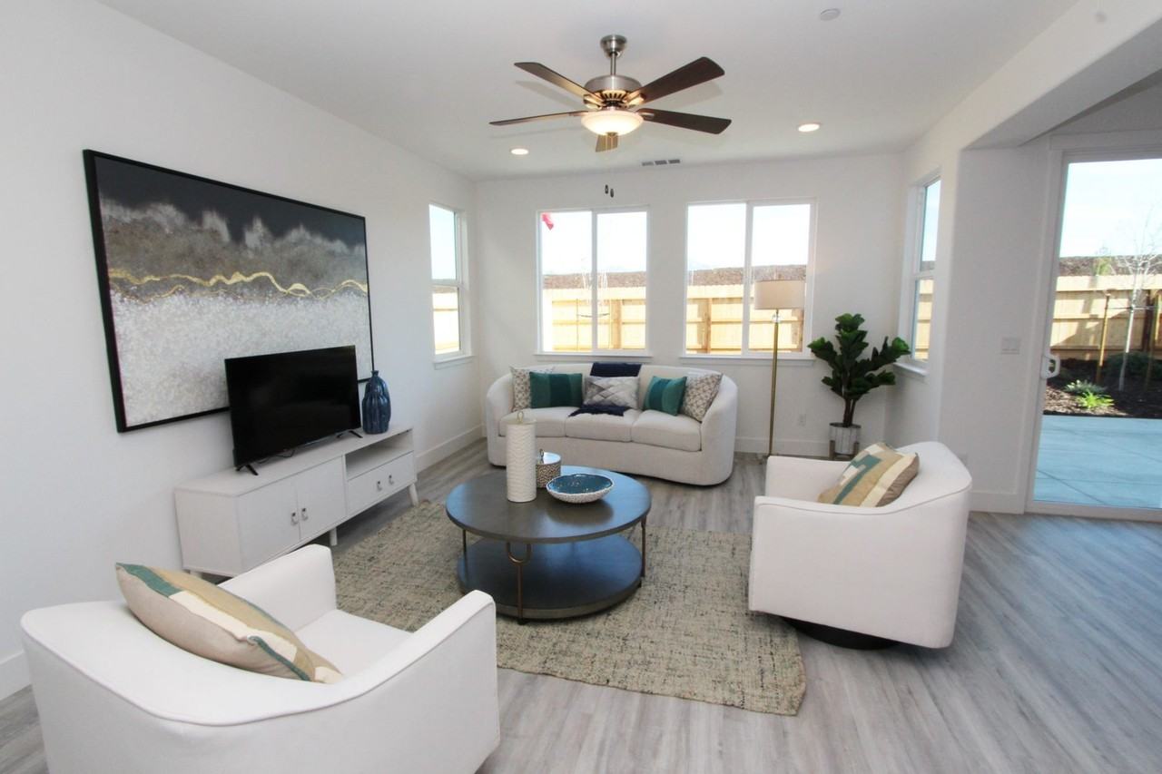 1216 Walker Peak Way - Photo 3 of 14