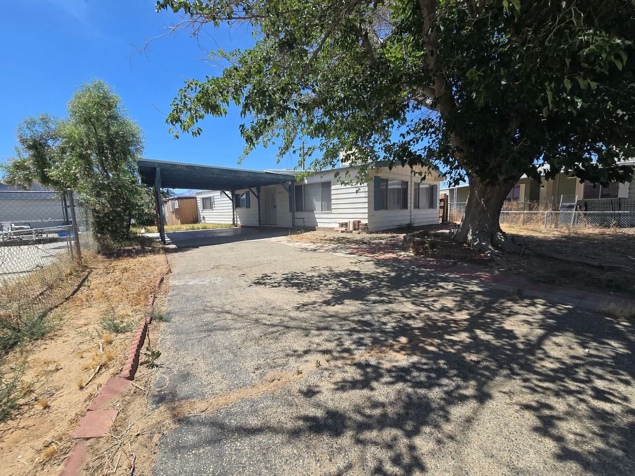 1631 N Chaparral Dr - Photo 4 of 21