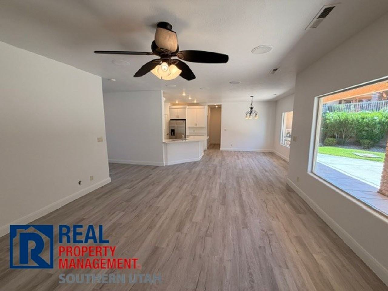 685 W Windsor Dr - Photo 6 of 25