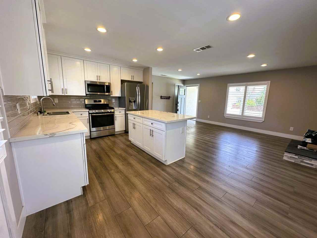 3431 58th St - Photo 2 of 18