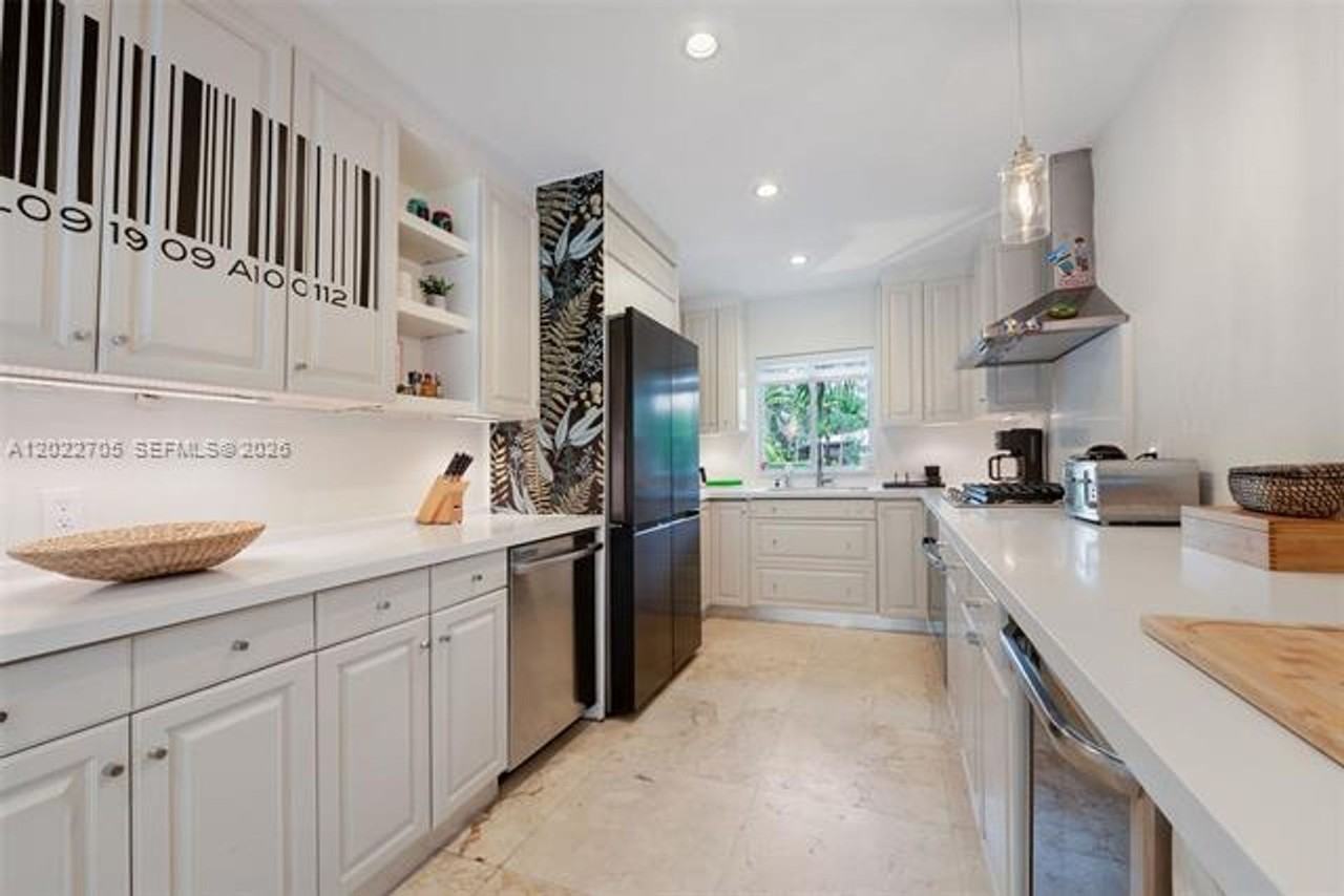 5800 Sw 50th Ter - Photo 2 of 16