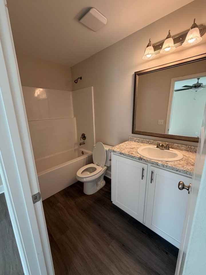 4 Roundtree St - Photo 6 of 15
