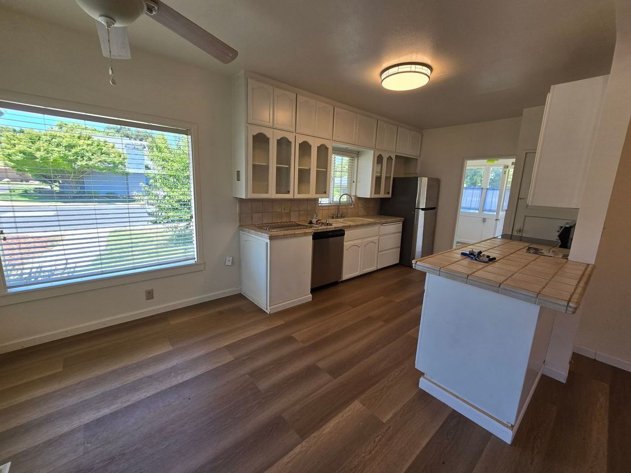 2812 St Bonaventure Dr - Photo 4 of 13