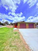featured image of 207 N Ridge St