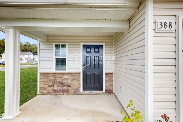 388 Aubrey Woods Dr - Photo 3 of 27